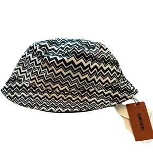 NWT Classic black and white Missoni hat